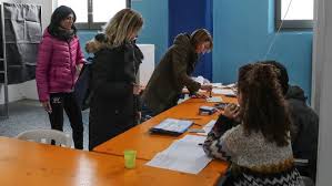 -Marì, tè t vut par andaè sòta Savgnen. -An gn'a pens propi!- -Marì, tè t vut par andaè sòta Savgnen. -An gn'a pens propi!-